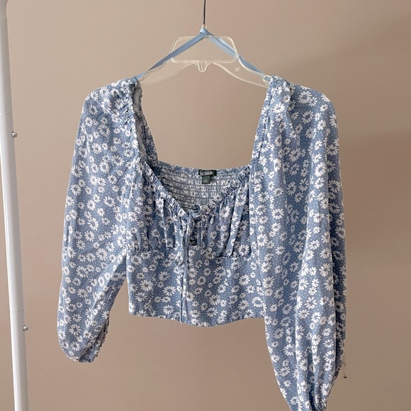 Wild Fable Puff Sleeve Floral Blue Crop Top, Size Medium - Picture 1 of 3